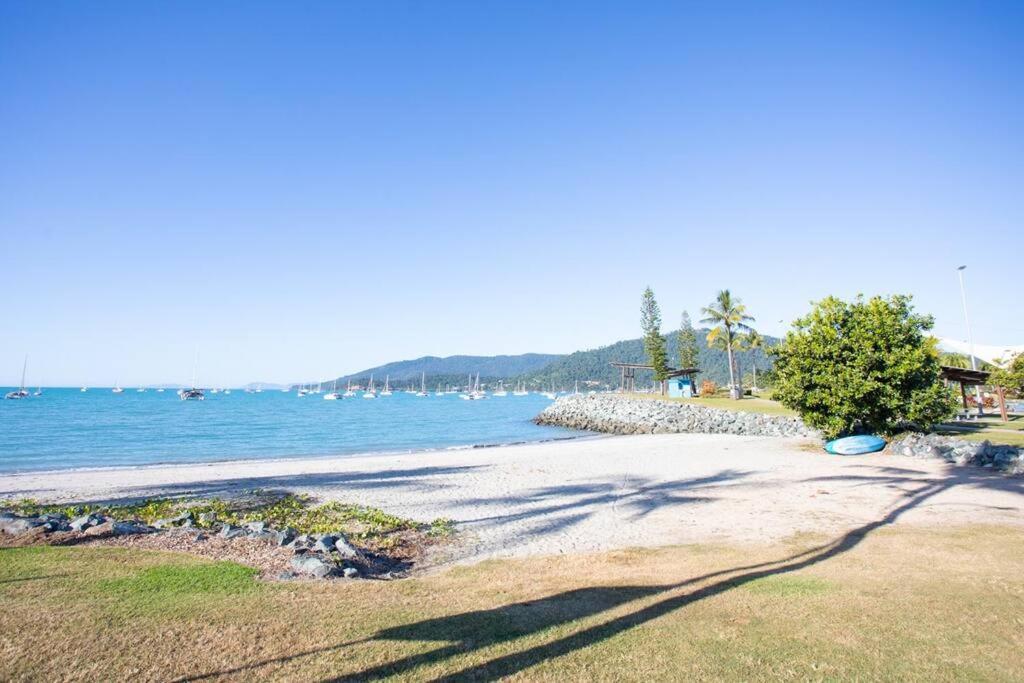 Ocean View 33A Studio Pool Ocean View Wifi Airlie Beach Buitenkant foto